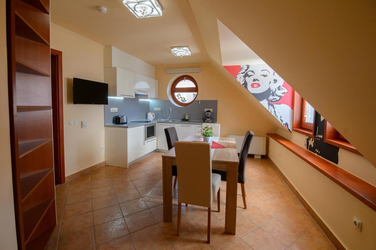 HR Apartmanház Eger Exterior foto