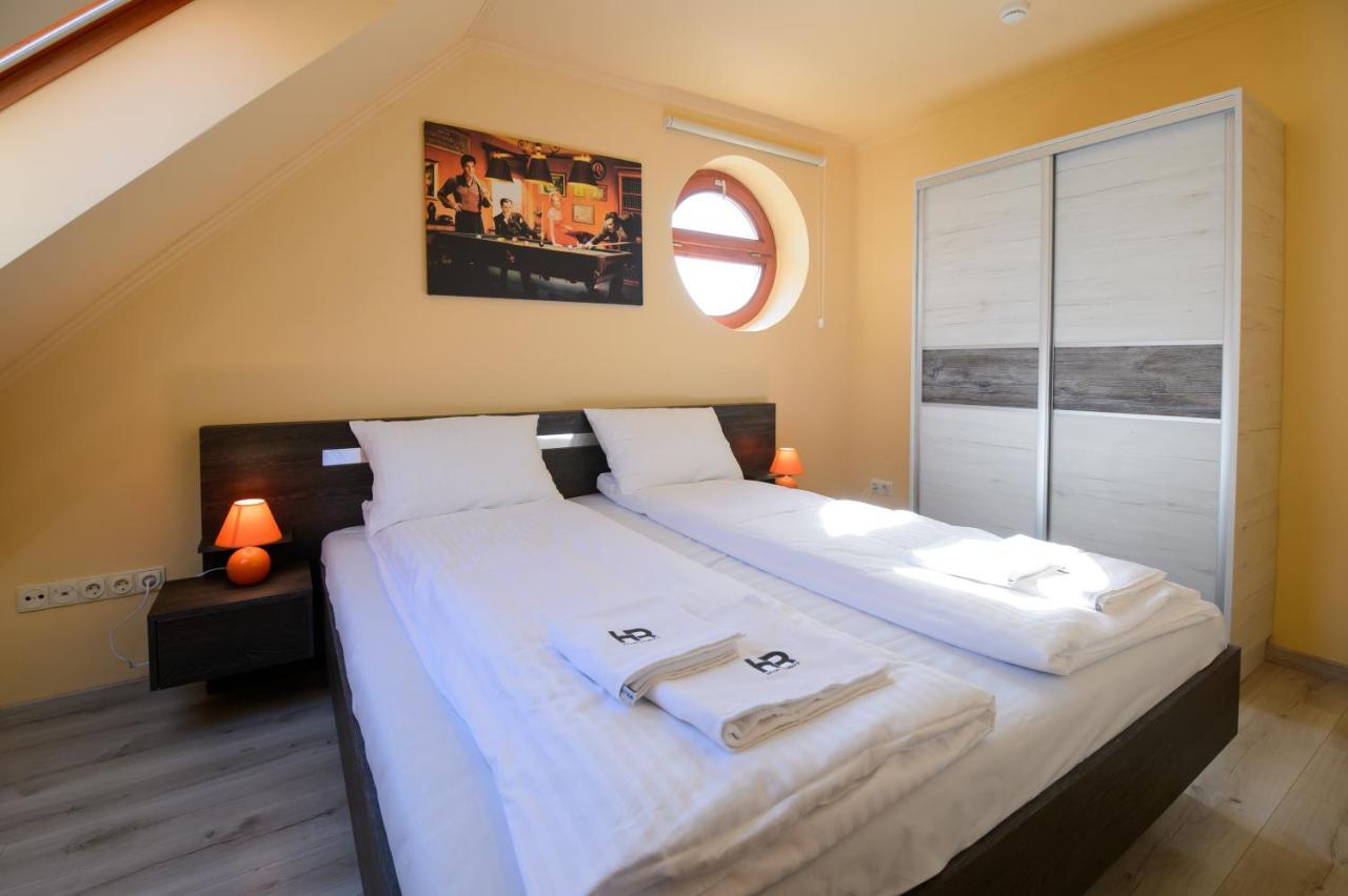 HR Apartmanház Eger Exterior foto